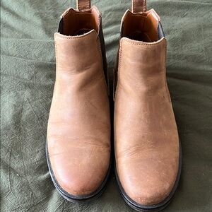 Clarks Tan Ankle Boots Sleek Chelsea Style